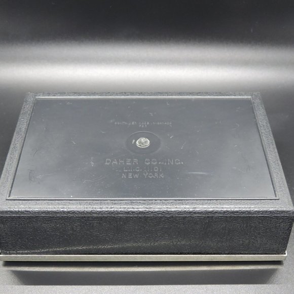Vintage Daher Co. Rembrandt Metal Lid / Plastic Storage Trinket Box - Picture 9 of 10